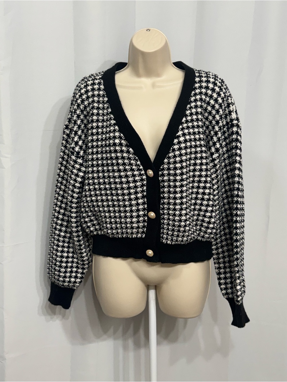 Lulus Women’s Black & White Houndstooth Long Sleeve Button Up Crop Cardigan XL